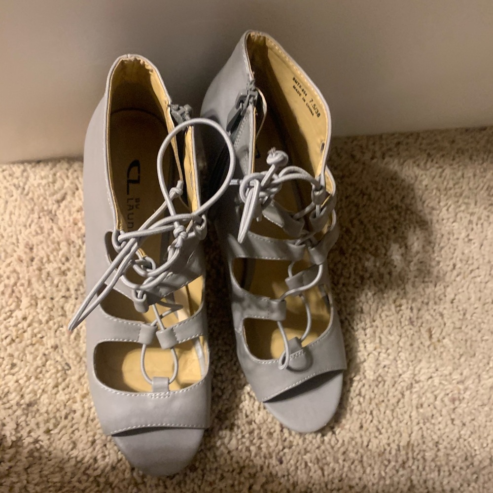 super cute lace up heels - Picture 2 of 3